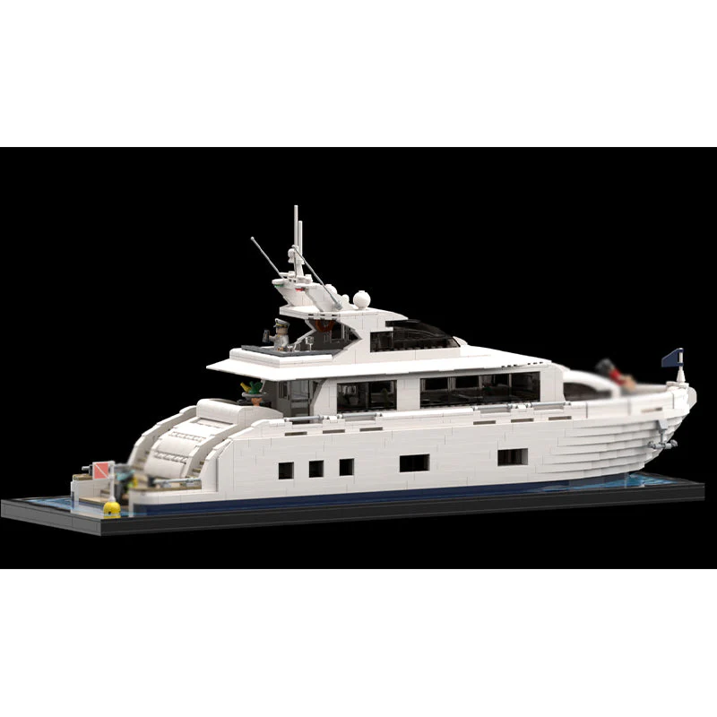MOC-151521 Luxury Yacht Minifigure Size