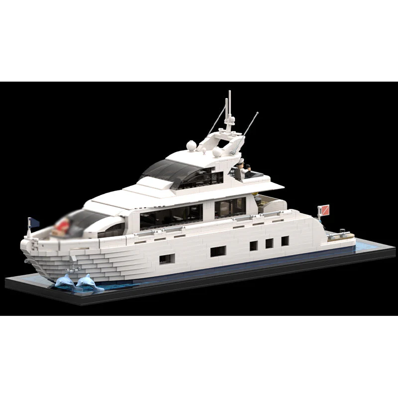 MOC-151521 Luxury Yacht Minifigure Size